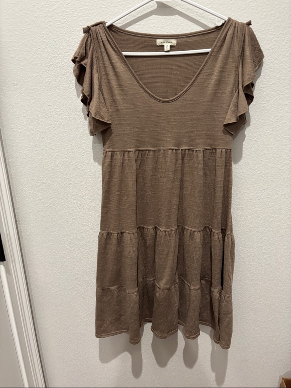 Max Studio flutter sleeve tiered knit dress - XS